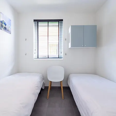 Waterside Escape With Easy Access, Cleaning Included