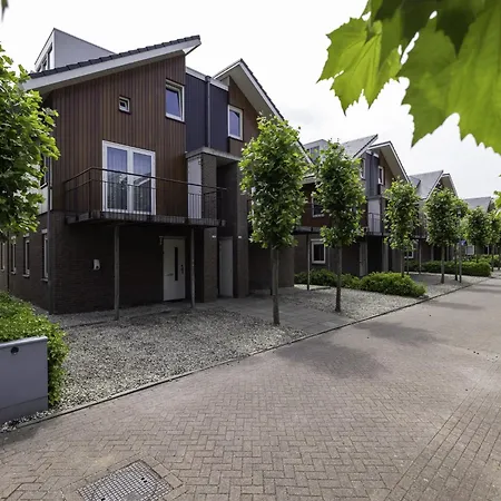 Apartment Waterside Escape With Easy Access, Cleaning Included Uitgeest