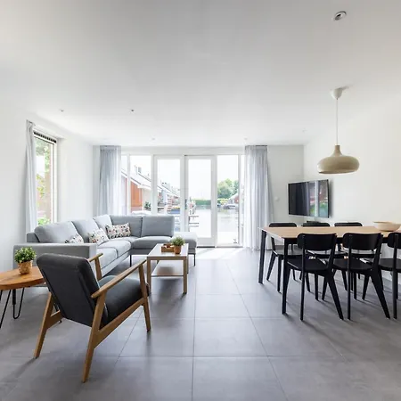 Apartment Waterside Escape With Easy Access, Cleaning Included Uitgeest